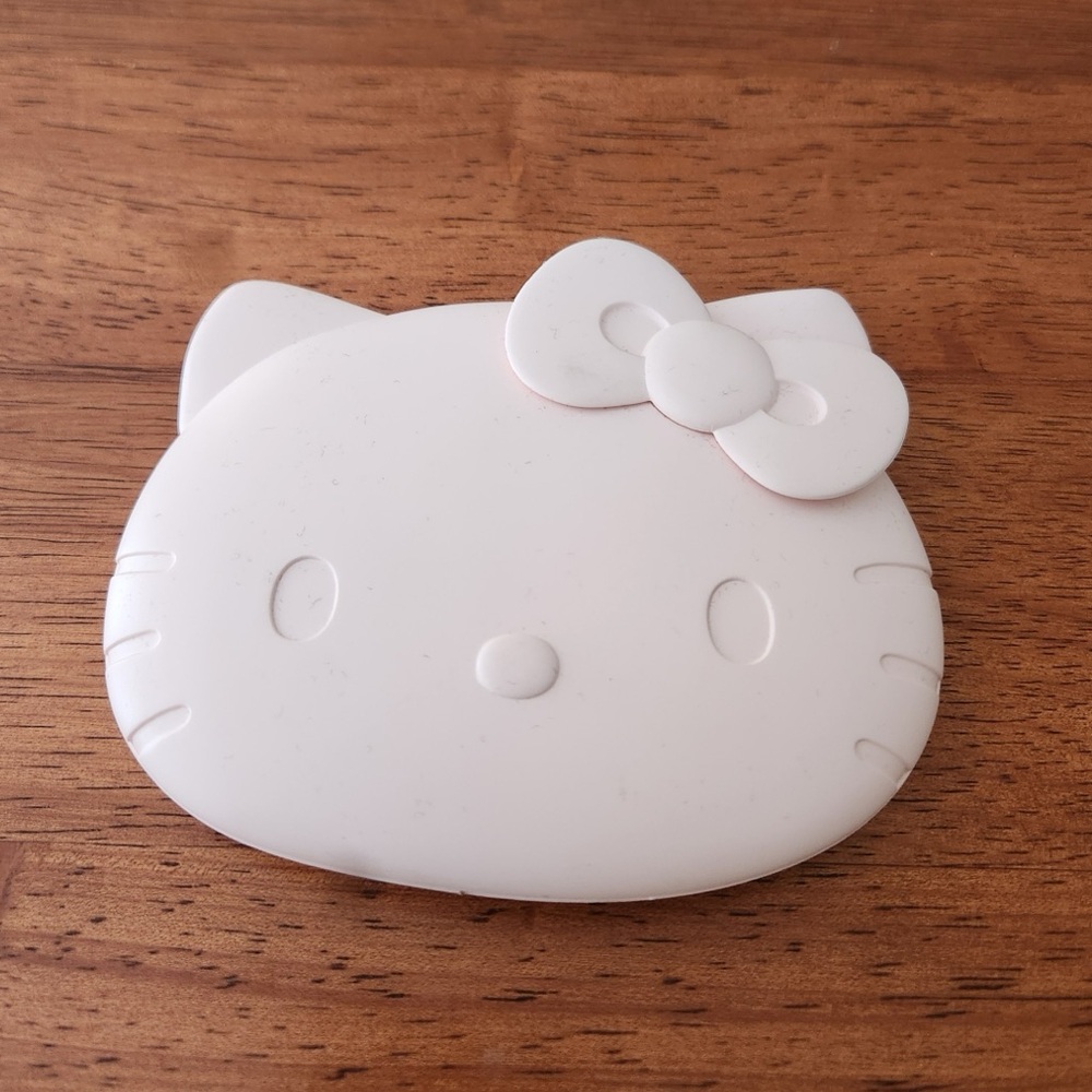 Brand New Hello Kitty Mirror.